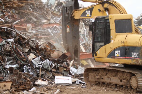 S2070 Straight Scrap & Demolition Shear - Image 3
